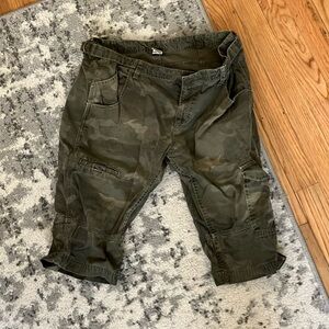 Prana Women's Olive Cargo Capris